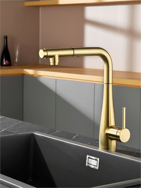AQUAme AQM9902BG  Cucina  Смеситель для кухни с выдвижным L-образным изливом,  золото шлифованное AQM9902BG