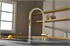 AQUAme AQM9901BG  Cucina  Смеситель для кухни с выдвижным U-образным изливом, золото шлифованное AQM9901BG